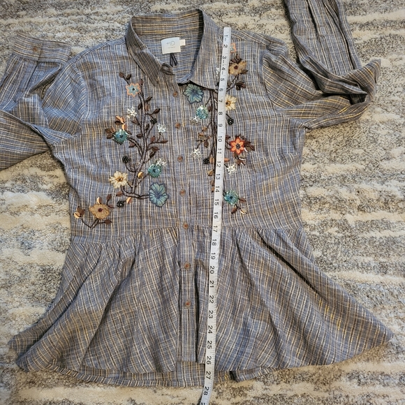 Beautiful HD from Anthropologie linen blouse - Picture 9 of 11